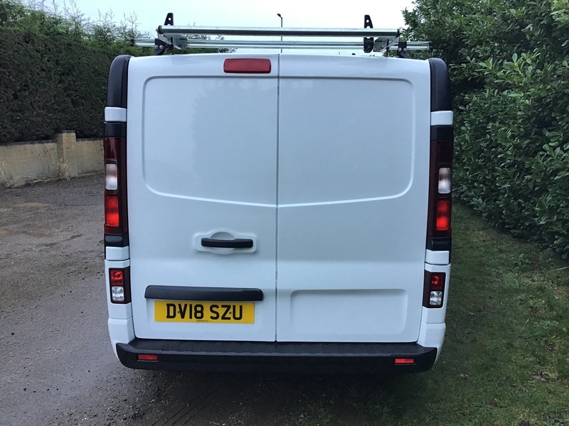 VAUXHALL VIVARO