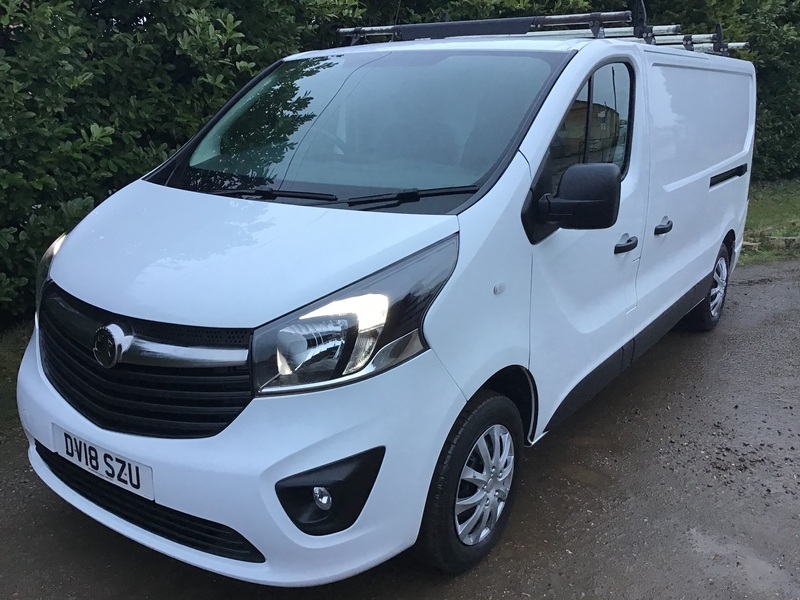 VAUXHALL VIVARO