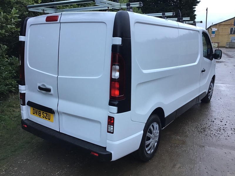 VAUXHALL VIVARO