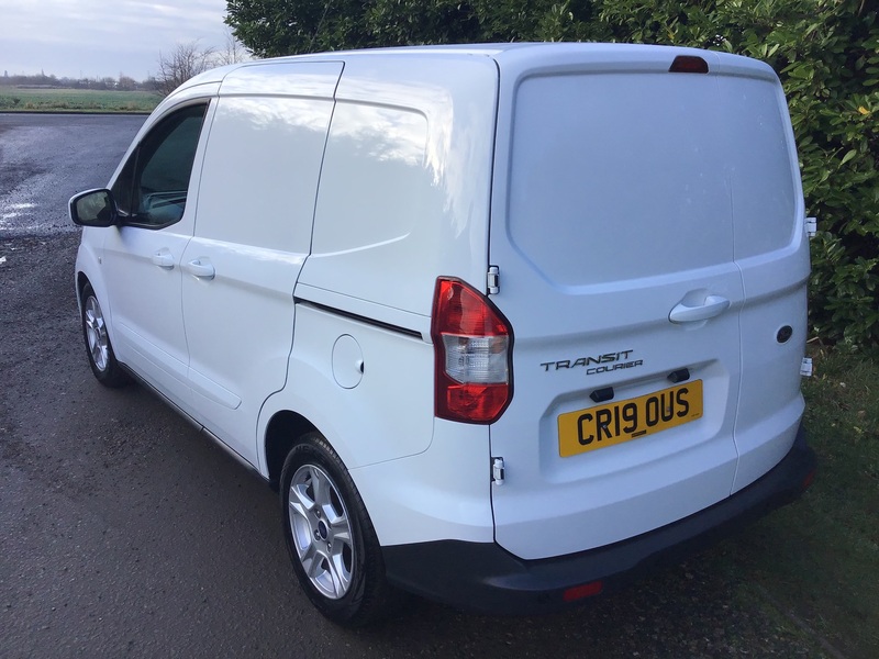 View FORD TRANSIT LIMITED TDCI EURO6 SAT-NAV AIR-CON CRUISE CONTROL ALLOYS ULEZ COMPLIANT