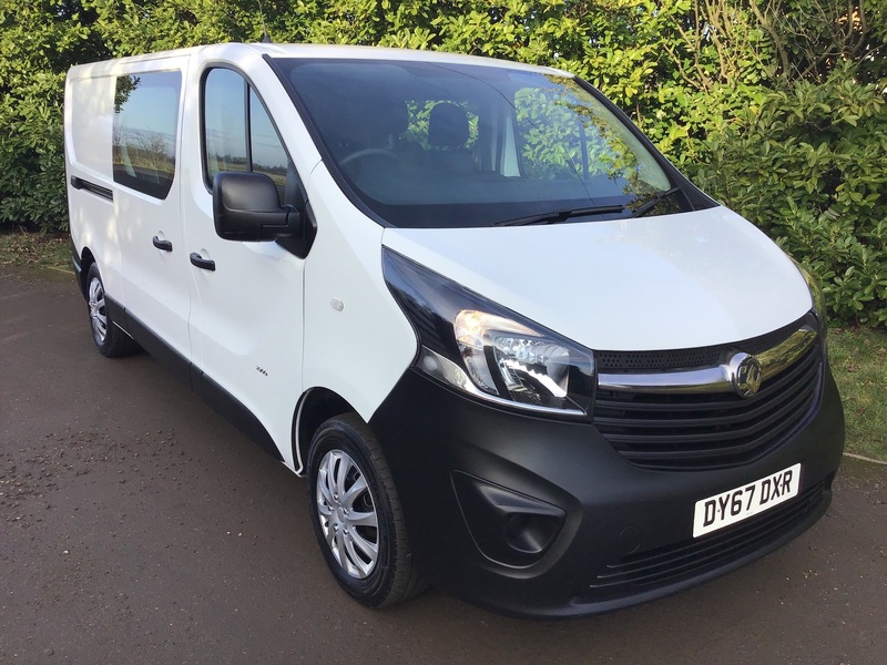 VAUXHALL VIVARO