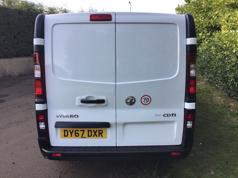 VAUXHALL VIVARO