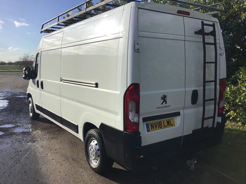 View PEUGEOT BOXER PEUGEOT BOXER 2.0 BLUE HDI 335 L3H2 EURO6, PROFESSIONAL VAN, AIR-CON, SAT-NAV, CRUISE CONTROL,