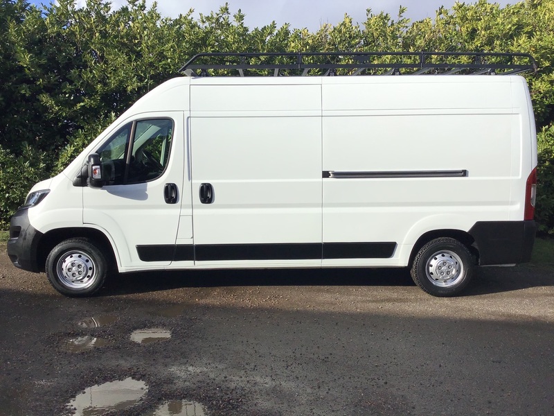 View PEUGEOT BOXER PEUGEOT BOXER 2.0 BLUE HDI 335 L3H2 EURO6, PROFESSIONAL VAN, AIR-CON, SAT-NAV, CRUISE CONTROL,