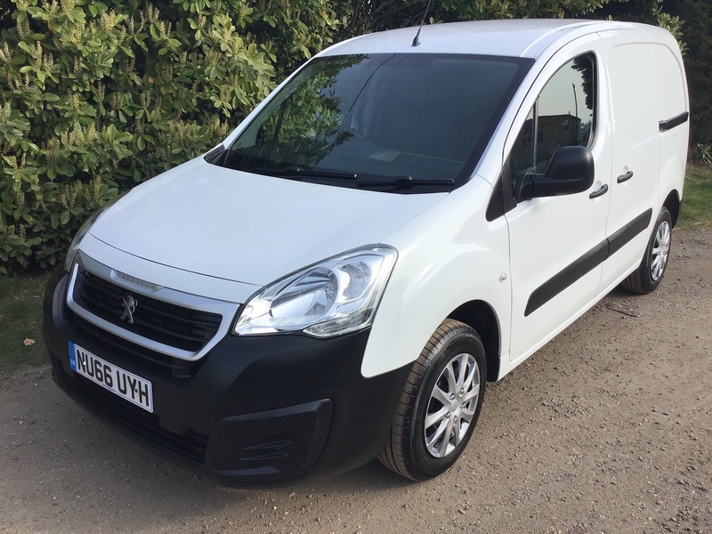 View PEUGEOT PARTNER HDI S L1 850 PANEL VAN SUPERB THROUGHOUT