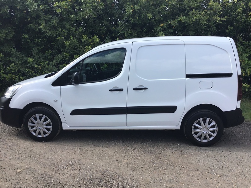 View PEUGEOT PARTNER 1.6 HDI S L1 850S 92PS VAN, SIDE LOAD DOOR, 1 OWNER, FULL SERVICE HISTORY