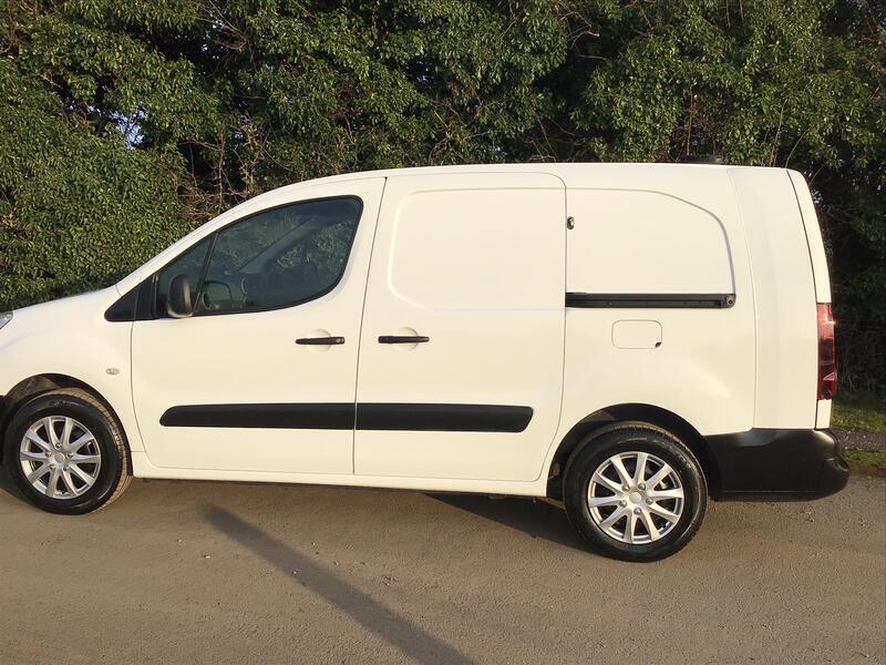 PEUGEOT PARTNER