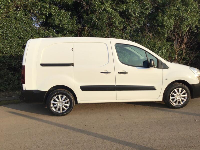 PEUGEOT PARTNER