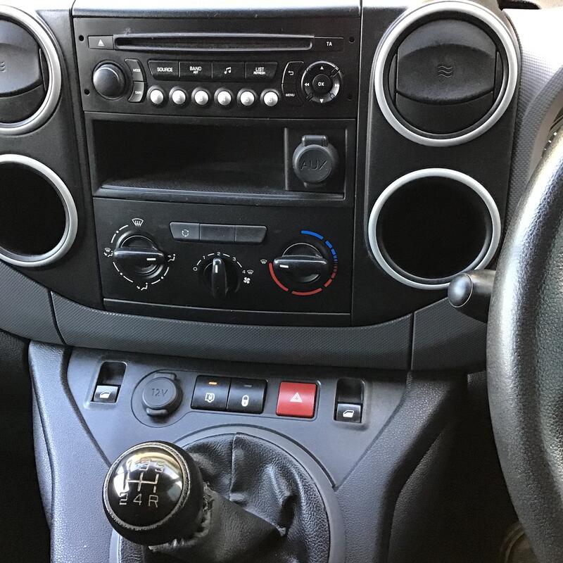 PEUGEOT PARTNER