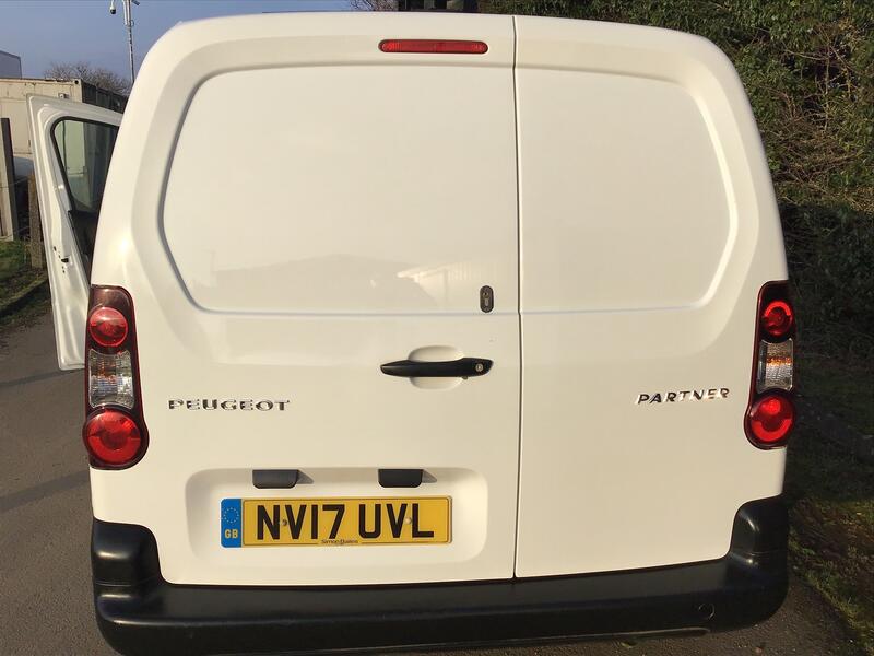 PEUGEOT PARTNER