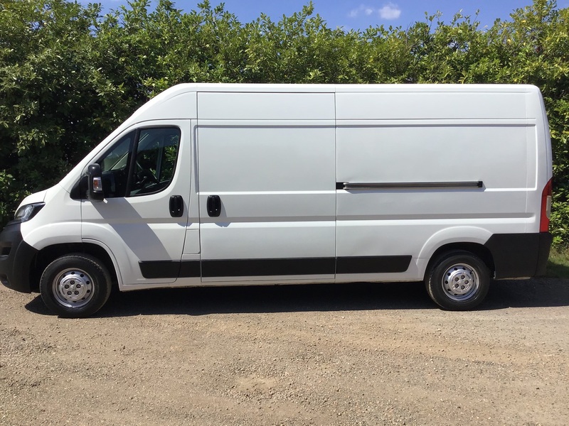 View PEUGEOT BOXER BLUE HDI 335 L3H2 EURO6 ULEZ COMPLIANT, LONG WHEEL BASE HIGH ROOF VAN