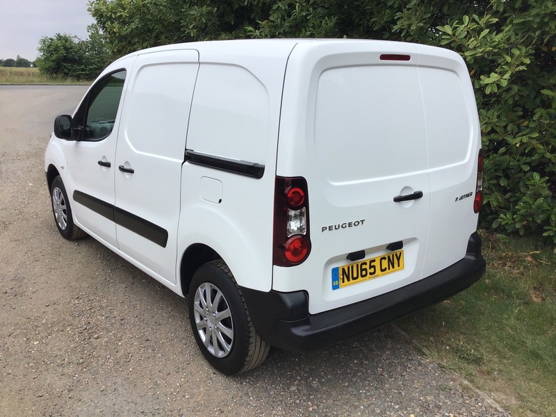 View PEUGEOT PARTNER PEUGEOT PARTNER 1.6 HDI S L1 850 92PS VAN, 1 OWNER, FULL SERVICE HISTORY