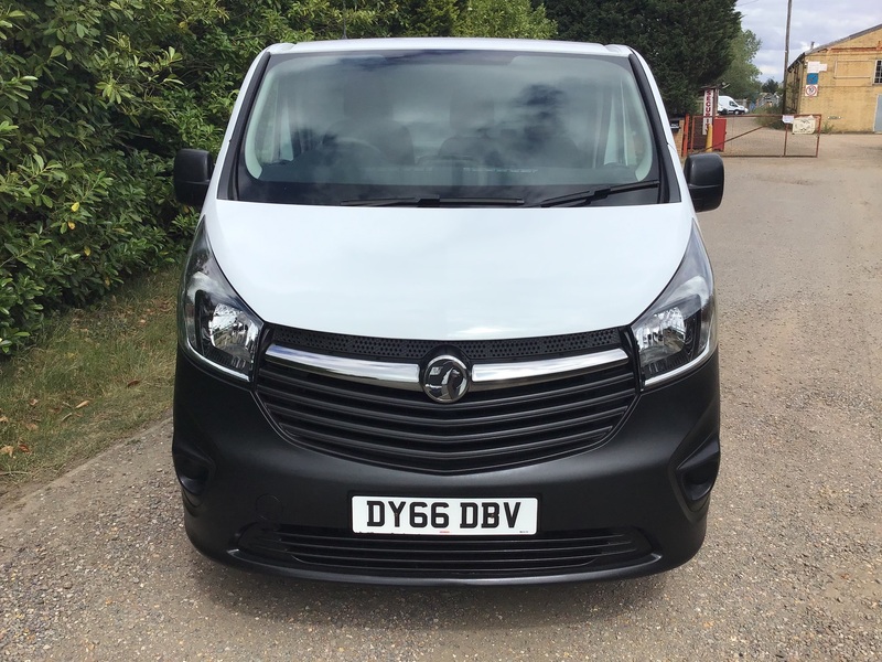 VAUXHALL VIVARO