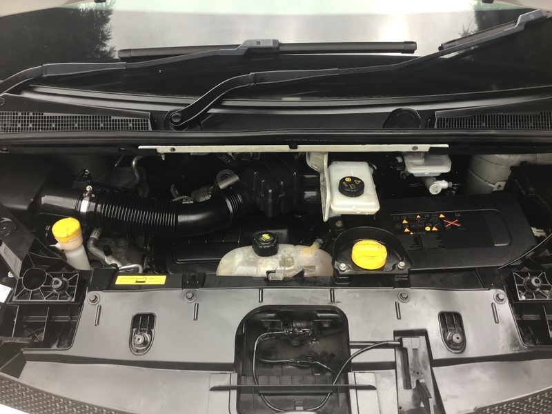 VAUXHALL VIVARO