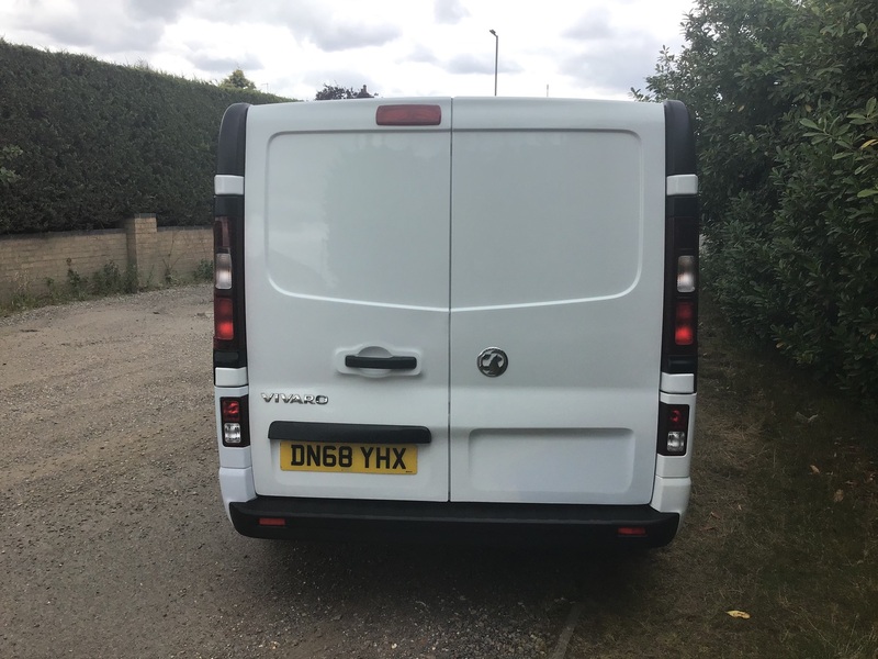 VAUXHALL VIVARO