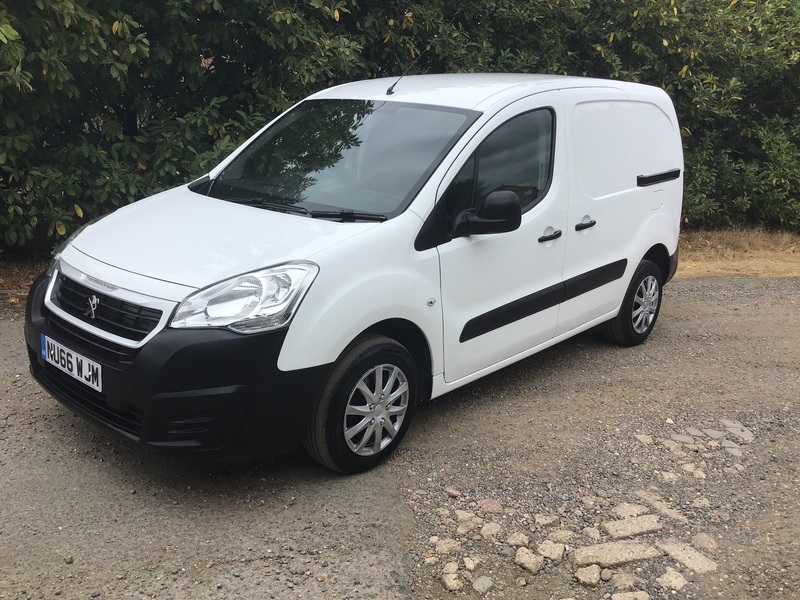 View PEUGEOT PARTNER 1.6 HDI S L1 850 92PS VAN 1 OWNER FULL SERVICE HISTORY NEW MOT