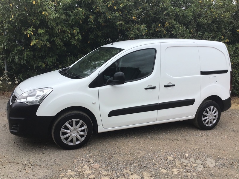 View PEUGEOT PARTNER 1.6 HDI S L1 850 92PS VAN 1 OWNER FULL SERVICE HISTORY NEW MOT