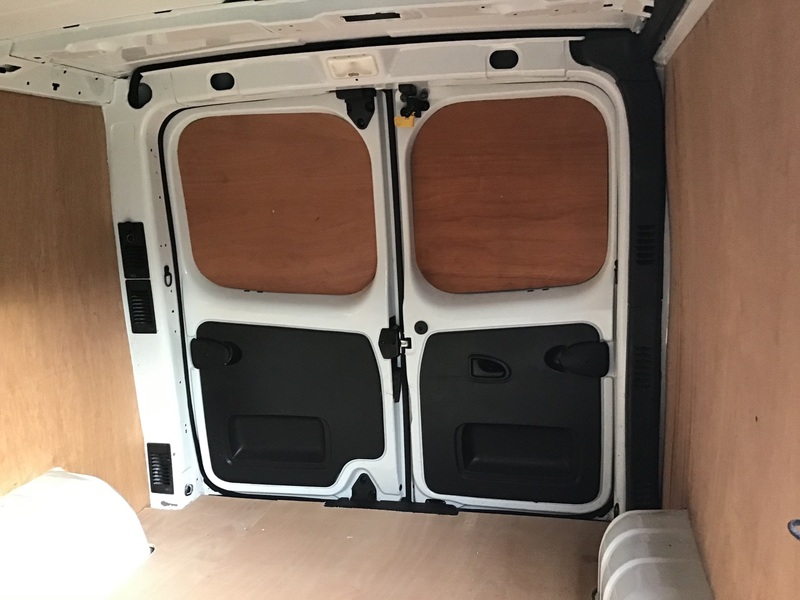 VAUXHALL VIVARO
