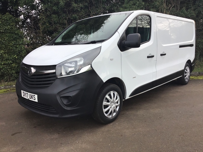 View VAUXHALL VIVARO L2H1 2900 CDTI