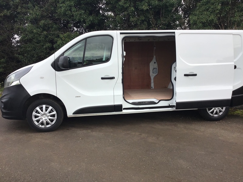 View VAUXHALL VIVARO L2H1 2900 CDTI