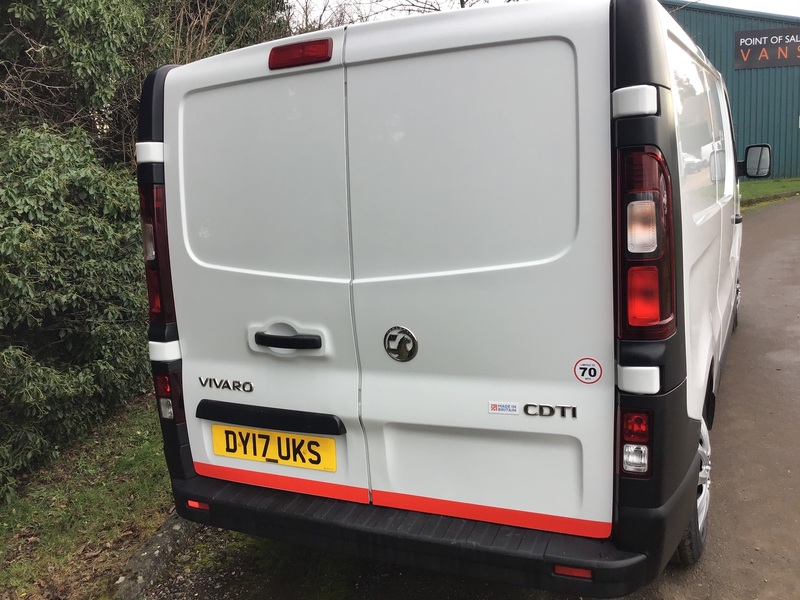 VAUXHALL VIVARO