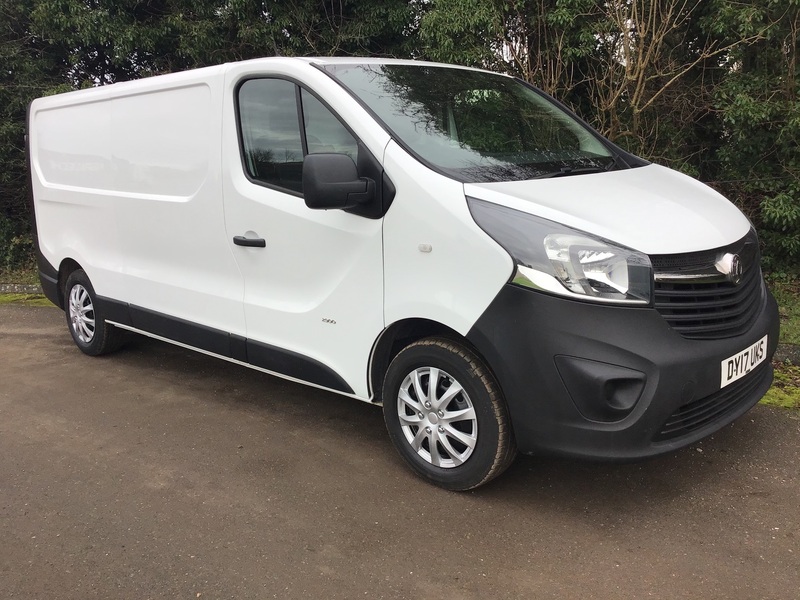 VAUXHALL VIVARO