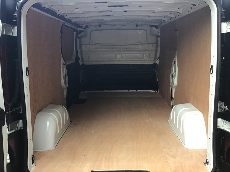 VAUXHALL VIVARO