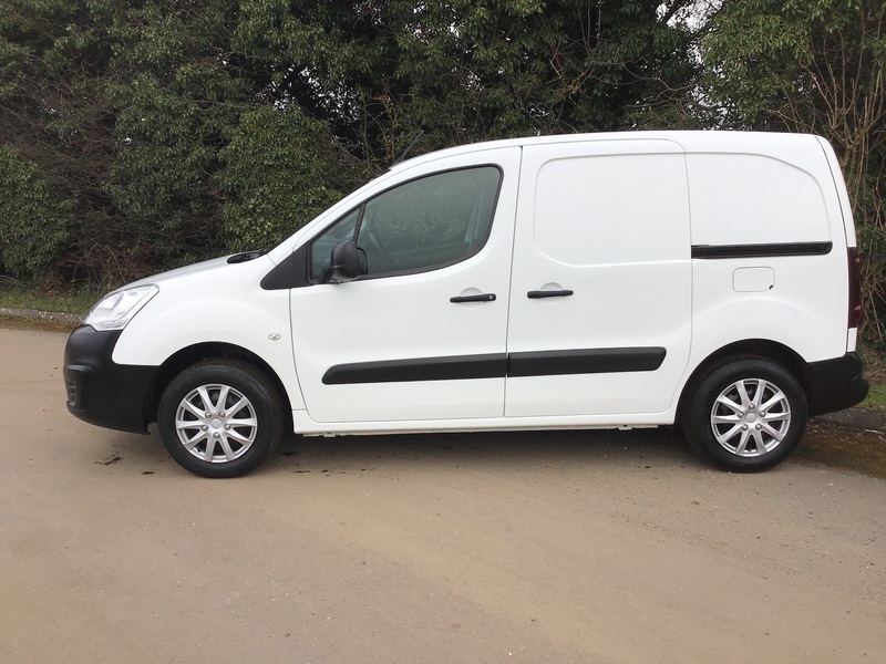 View PEUGEOT PARTNER BLUE HDI PROFESSIONAL L1 Euro 6 So ULEZ Compliant