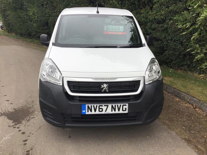 View PEUGEOT PARTNER BLUE HDI PROFESSIONAL L1 EURO 6 So ULEZ Compliant