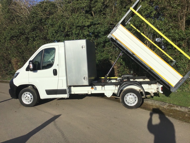 View PEUGEOT BOXER Tipper 2.0 BlueHDi 335 L2 ULEZ Compliant EURO 6 