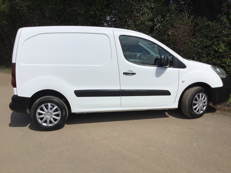 View PEUGEOT PARTNER BLUE HDI PROFESSIONAL L1 EURO 6 So ULEZ Compliant