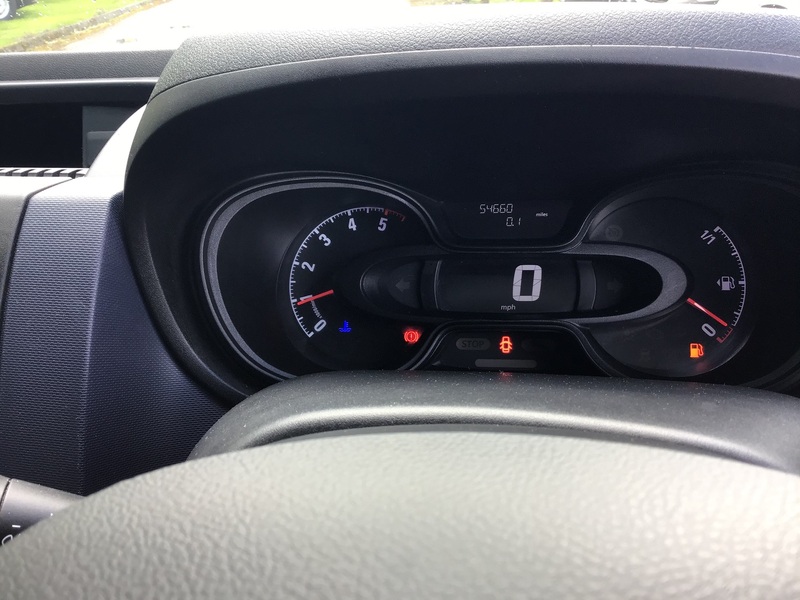 VAUXHALL VIVARO