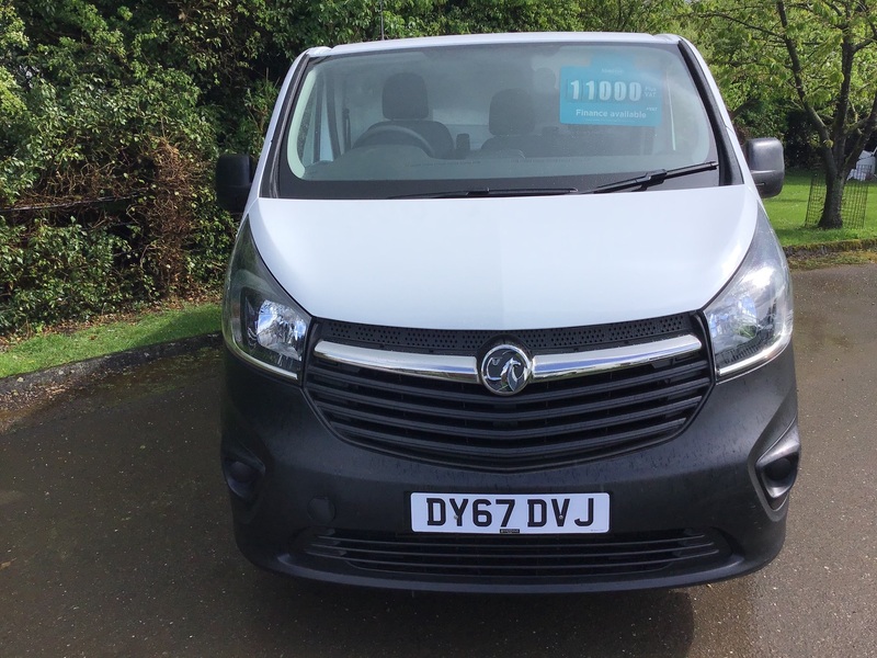 VAUXHALL VIVARO