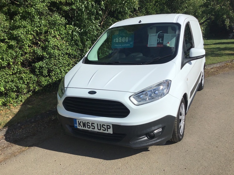 View FORD TRANSIT COURIER TREND TDCI