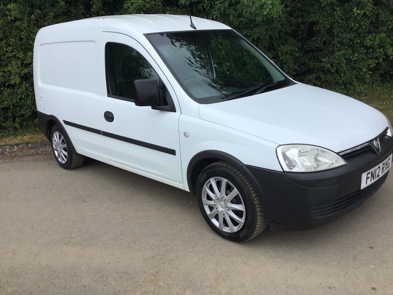 View VAUXHALL COMBO 2000 CDTI