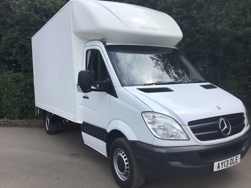 View MERCEDES-BENZ SPRINTER 313 CDI LWB Luton Tail Lift