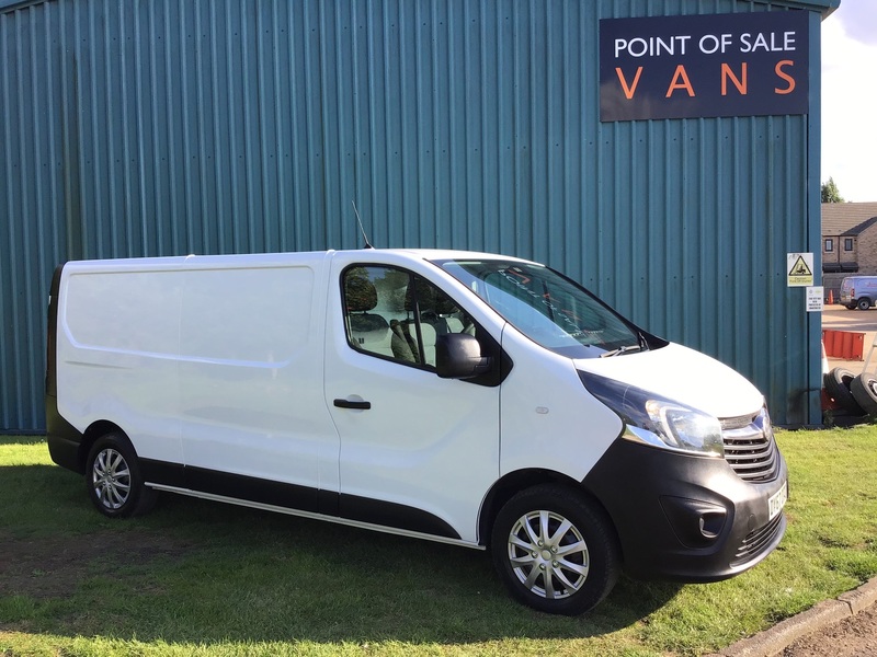 VAUXHALL VIVARO