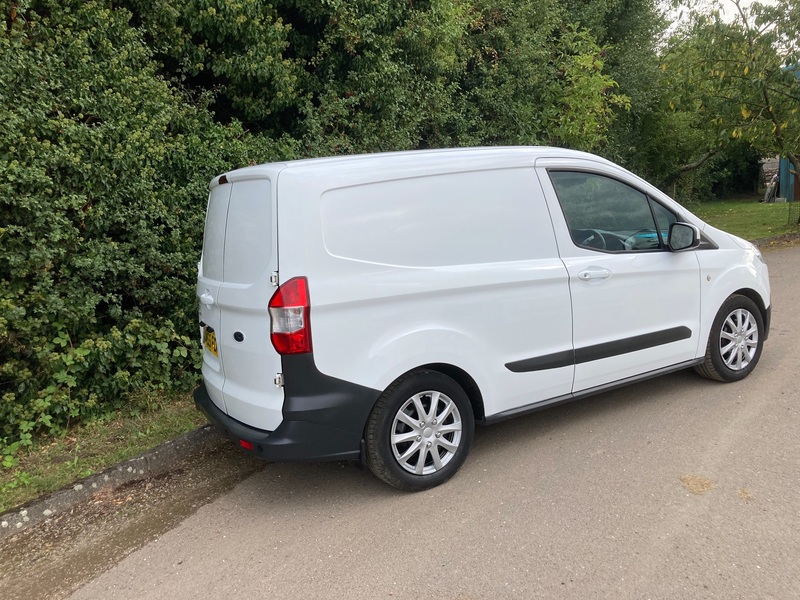 View FORD TRANSIT COURIER 1.6 LITRE TREND TDCI